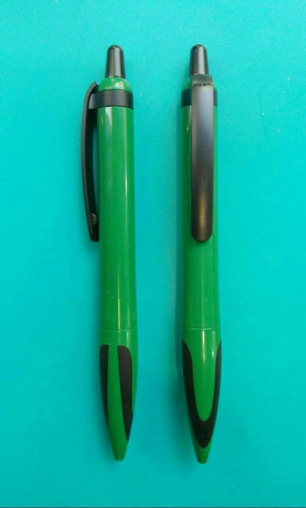 Plastic pen (7)